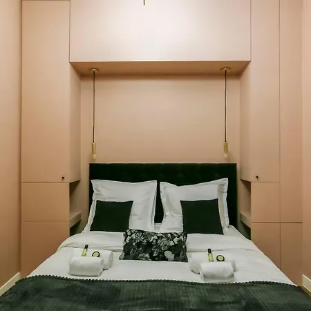 Stylish 2 Bedrooms Palais Royal Daire